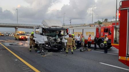  حادث طرق مروع على شارع رقم 77 قرب طبعون